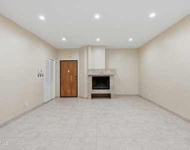 7211 Cozycroft Avenue - Photo Thumbnail 1