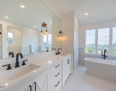 2390 Crombie Court - Photo Thumbnail 2