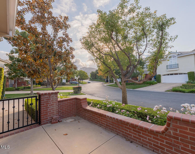2390 Crombie Court - Photo Thumbnail 45