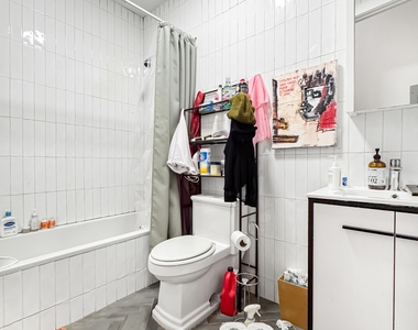 483 Evergreen Avenue - Photo Thumbnail 9