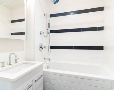 175 Kent Avenue - Photo Thumbnail 15