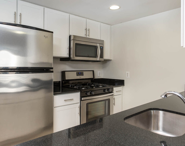 901 N. Nelson St. - Photo Thumbnail 3