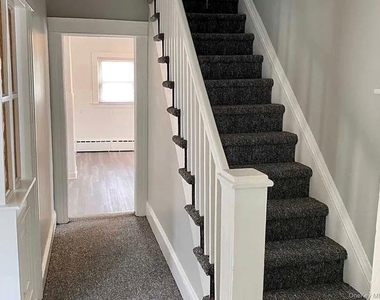 21 Duane Street - Photo Thumbnail 8
