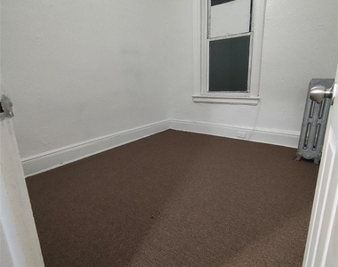 106-47 Union Hall Street - Photo Thumbnail 2