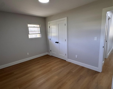 15 Valerie Drive - Photo Thumbnail 12