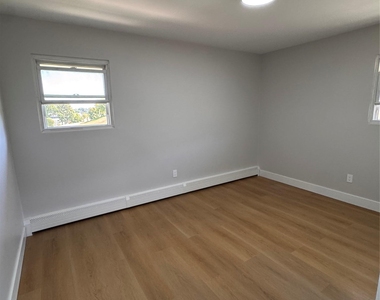 15 Valerie Drive - Photo Thumbnail 11