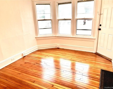 1 Dewitt Street - Photo Thumbnail 2