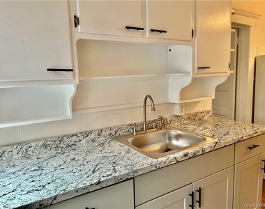 1 Dewitt Street - Photo Thumbnail 3