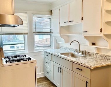 1 Dewitt Street - Photo Thumbnail 4