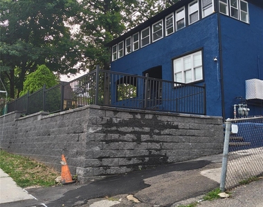 133 Lincoln Avenue - Photo Thumbnail 1