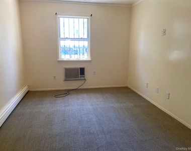 231-24 Lansing Avenue - Photo Thumbnail 13