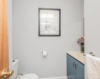 8 Davids Lane - Photo Thumbnail 3