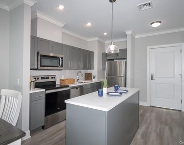 75 East Hoffman Avenue - Photo Thumbnail 1