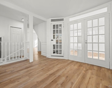 22 Chestnut Place - Photo Thumbnail 10