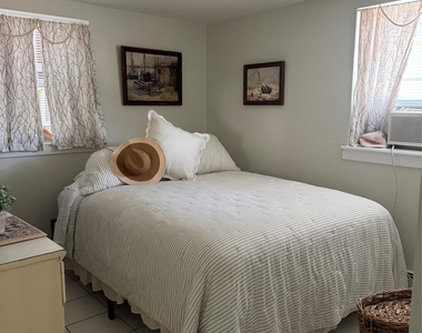 3 Clayton Avenue - Photo Thumbnail 8