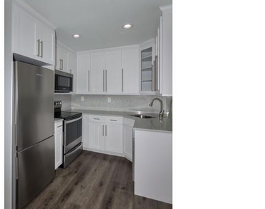 105 Overton Avenue - Photo Thumbnail 2