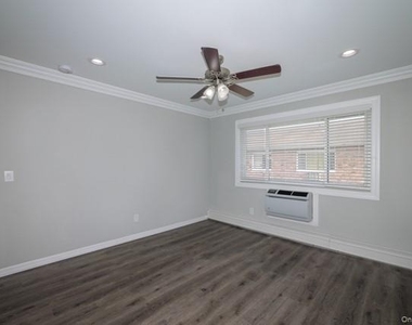105 Overton Avenue - Photo Thumbnail 3