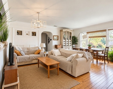 455 E Park Avenue - Photo Thumbnail 7