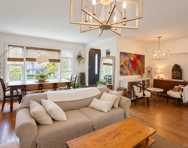 455 E Park Avenue - Photo Thumbnail 10