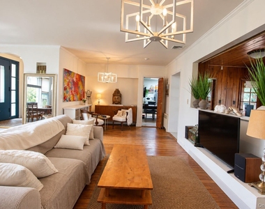 455 E Park Avenue - Photo Thumbnail 9