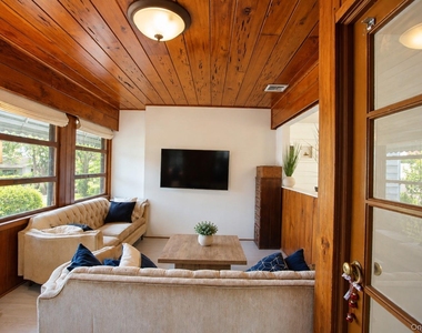 455 E Park Avenue - Photo Thumbnail 19