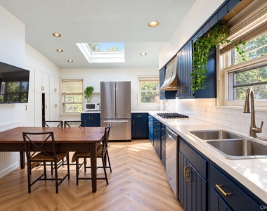 455 E Park Avenue - Photo Thumbnail 14