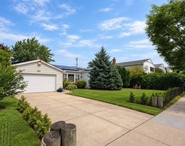 455 E Park Avenue - Photo Thumbnail 37