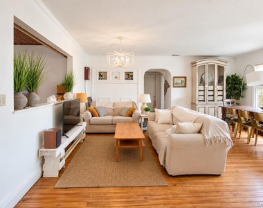 455 E Park Avenue - Photo Thumbnail 6