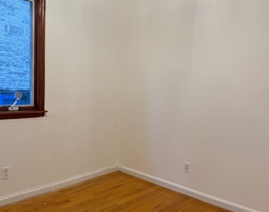 4035 191st Street - Photo Thumbnail 5