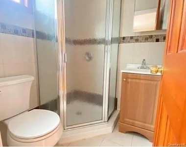 4035 191st Street - Photo Thumbnail 7