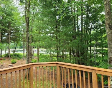 14 Lakeside Drive - Photo Thumbnail 20