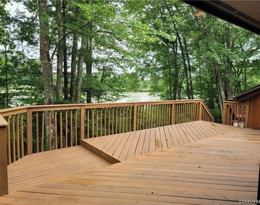 14 Lakeside Drive - Photo Thumbnail 9
