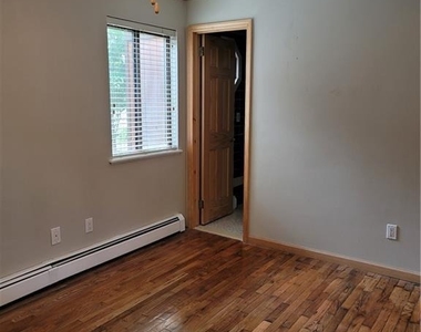 14 Lakeside Drive - Photo Thumbnail 7