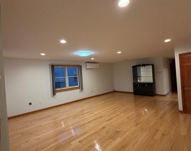 13324 133rd Street - Photo Thumbnail 2
