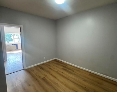82-31 Woodhaven Boulevard - Photo Thumbnail 3