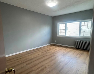 82-31 Woodhaven Boulevard - Photo Thumbnail 5