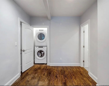 200 West Street - Photo Thumbnail 6