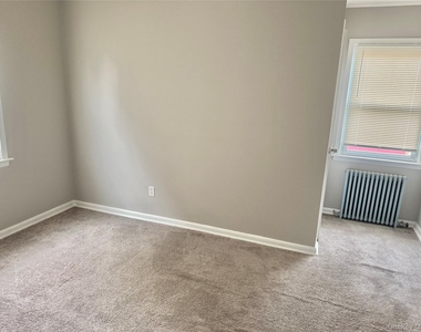 66 Folsom Avenue - Photo Thumbnail 9