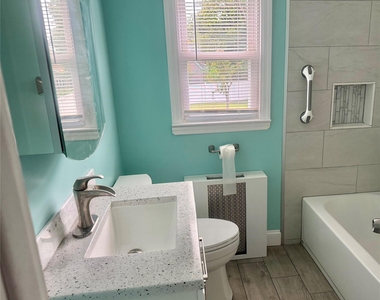 66 Folsom Avenue - Photo Thumbnail 5