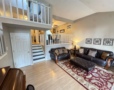 1 Hawthorne Court - Photo Thumbnail 1
