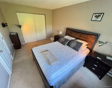 1 Hawthorne Court - Photo Thumbnail 5