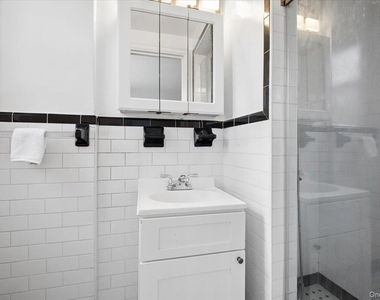 45 Popham Road - Photo Thumbnail 19