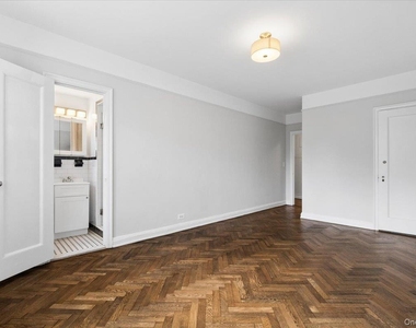 45 Popham Road - Photo Thumbnail 18
