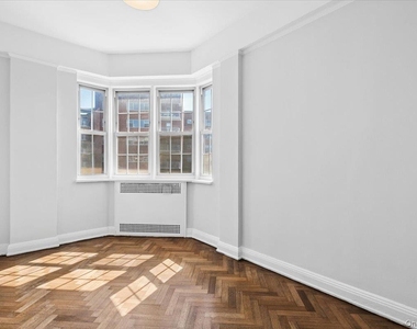 45 Popham Road - Photo Thumbnail 8