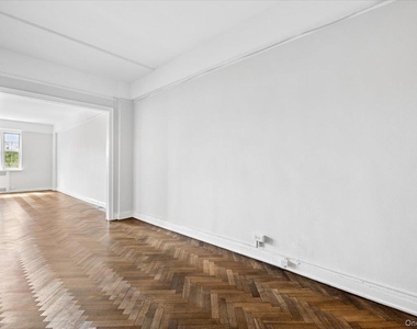 45 Popham Road - Photo Thumbnail 2