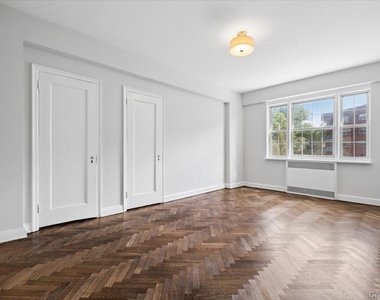 45 Popham Road - Photo Thumbnail 15