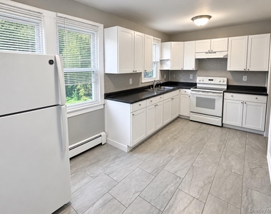13 Spackenkill Road - Photo Thumbnail 2