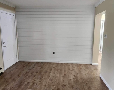 499 East Road - Photo Thumbnail 4