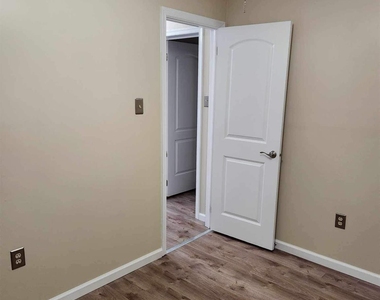 499 East Road - Photo Thumbnail 16