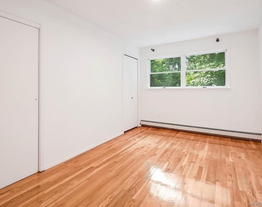 210 Michigan Avenue - Photo Thumbnail 6